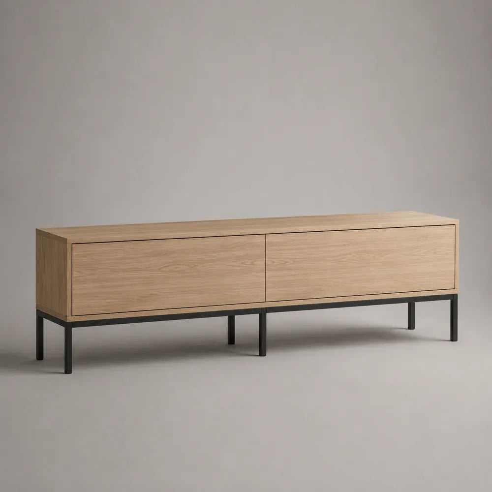 Meuble TV bas rectangulaire 2 portes bois effet chêne naturel structure métal noir 180 cm x 40 cm x 45 cm